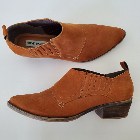 Steve Madden Shoes - STEVE MADDEN Women Sz 9 AUCKLAND Western Cognac Leather Booties Cuban Heels EUC